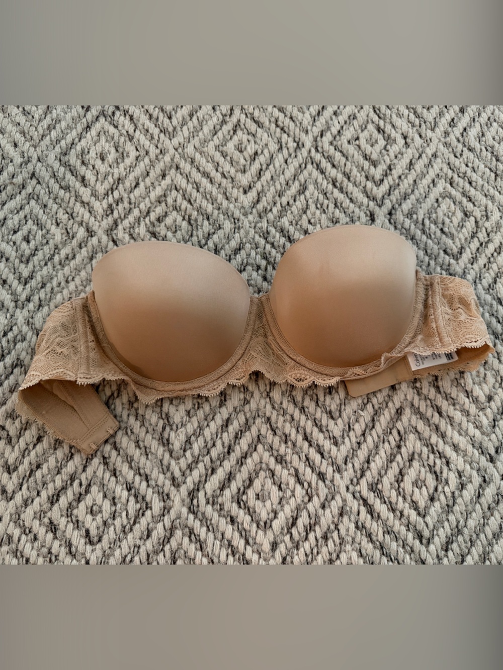 Calvin Klein Strapless Nude Lace Push-Up Bra